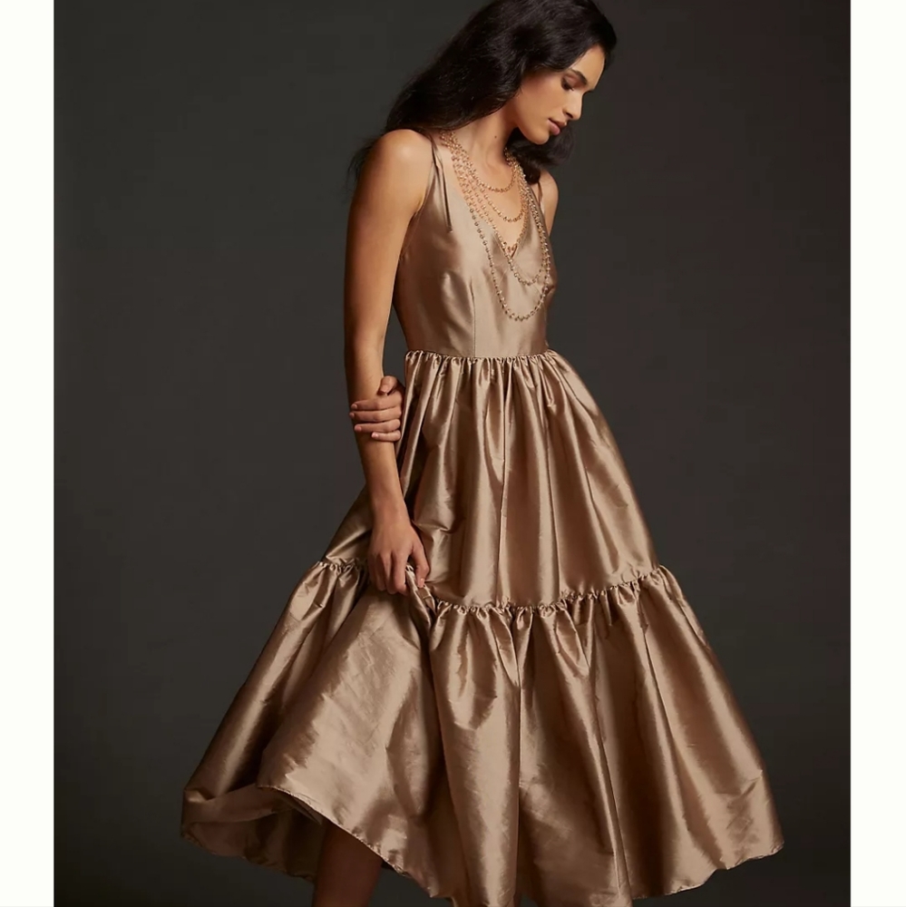 Bloni Tiered V-Neck Maxi Dress
